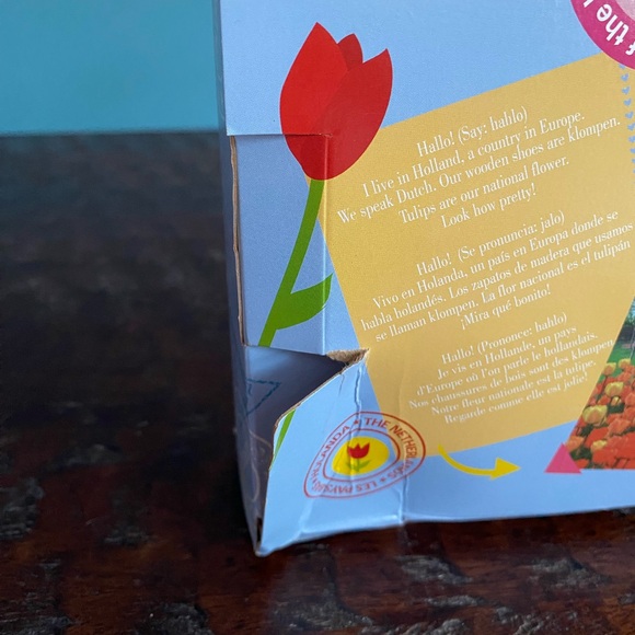 Vintage Barbie Kelly Friends of the World Gift Set Toys R Us Exclusive 2002 - Picture 3 of 8